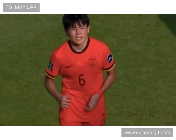 徐彬为队友理发盼进球运势提升 徐彬为队友理发盼进球运势提升