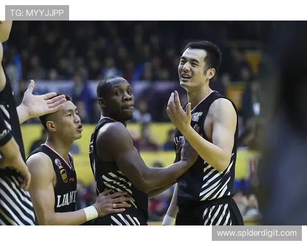 元敏诚球员身份首返重庆赛场战 元敏诚球员身份首返重庆赛场战